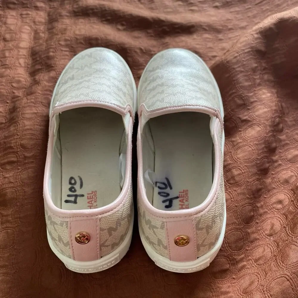 Michael Kors Keaton Signature Logo Slip-On Sneakers Size 4 Preppy Minimalist